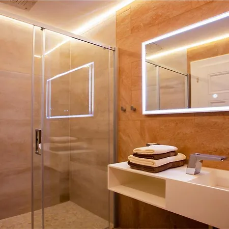 Parkresidenz Lychen, 9 *