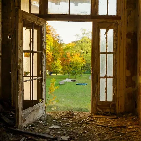 Parkresidenz Lychen, 9 *