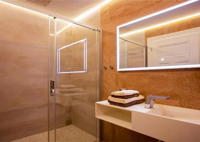 Parkresidenz Lychen, 9 *